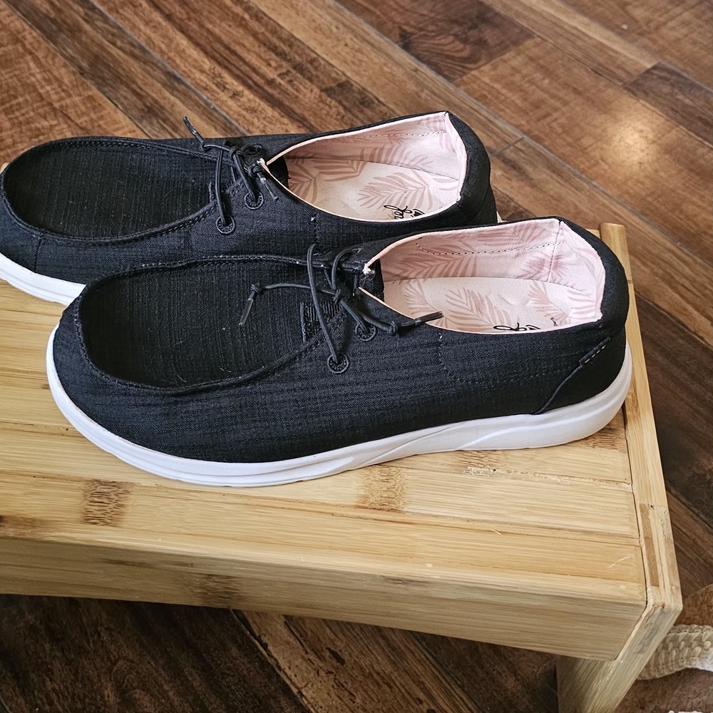 Reef Women's Black Loafers with Pink Interior - Picture 3 of 3
